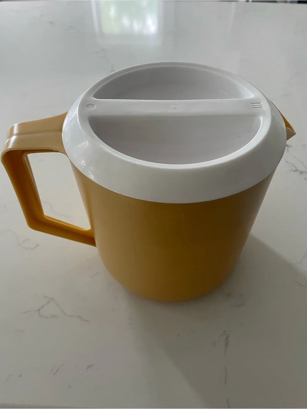 Rubbermaid plastic pitcher